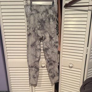 PINK Victoria's Secret Gray Tie-Dye Leggings